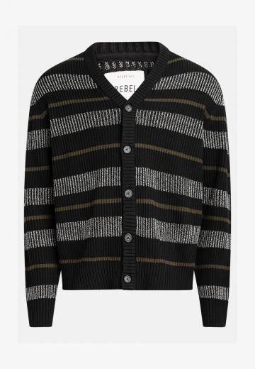 Вязаная кофта