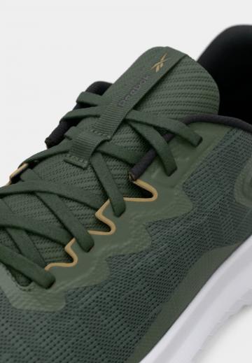 Тренировочные кроссовки