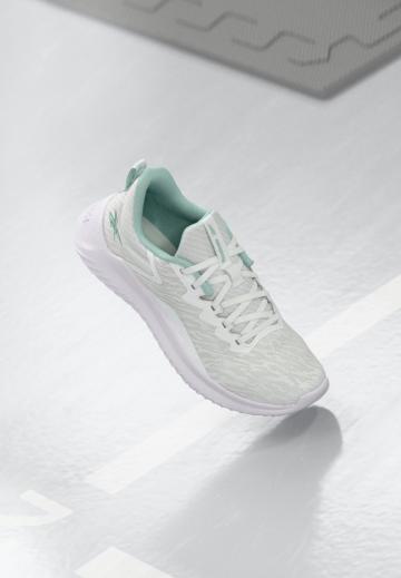 Тренировочные кроссовки