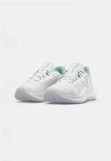 Тренировочные кроссовки