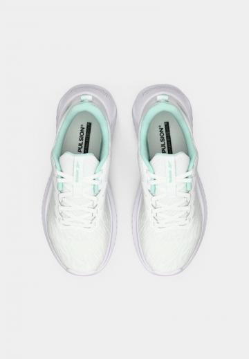 Тренировочные кроссовки