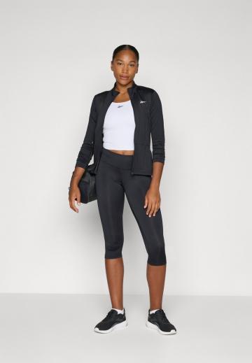 Спортивная куртка