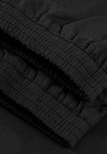 Брюки с накладными карманами