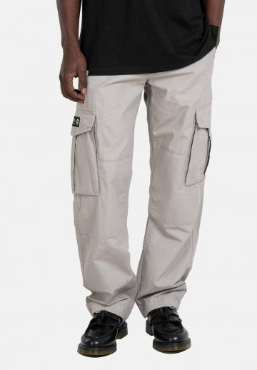 Брюки с накладными карманами