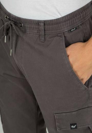 Брюки с накладными карманами