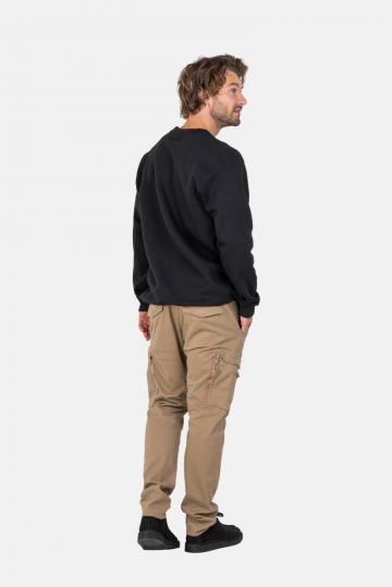 Брюки с накладными карманами