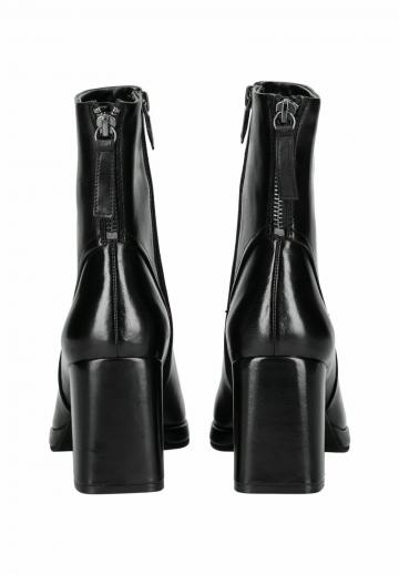 Полусапожки на высоком каблуке