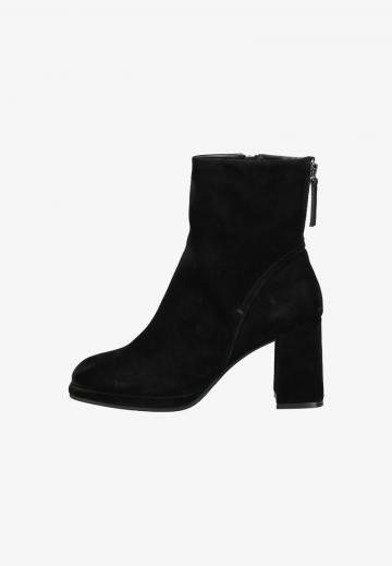 Полусапожки на высоком каблуке