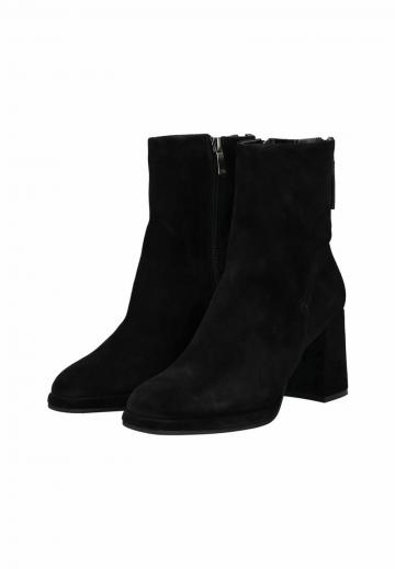 Полусапожки на высоком каблуке