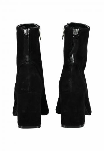 Полусапожки на высоком каблуке