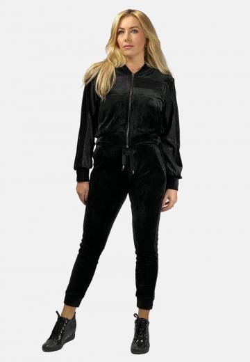 Спортивная куртка