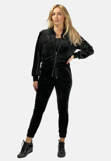 Спортивная куртка