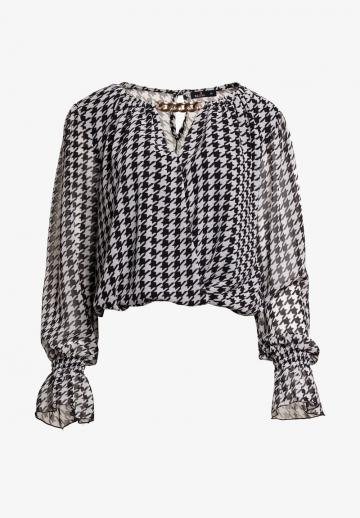 Длинная блузка