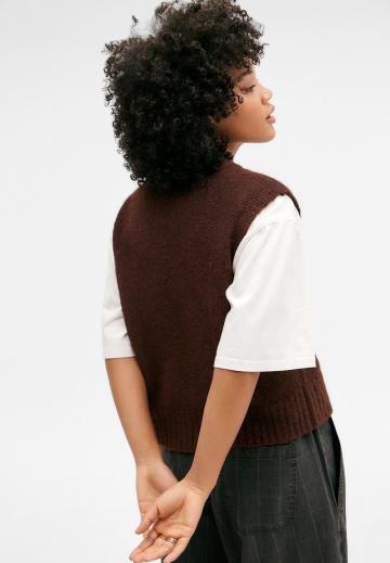 Пуловер без рукавов