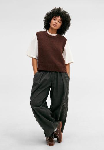 Пуловер без рукавов