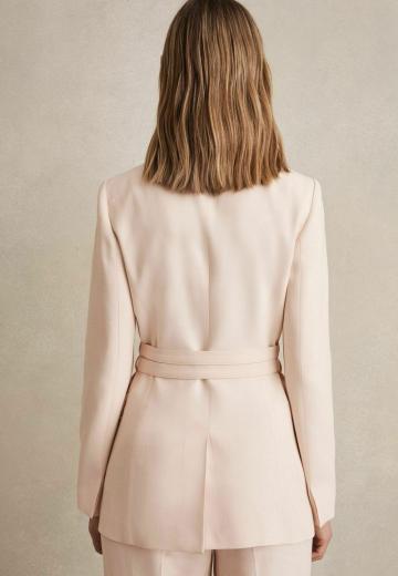 Короткое пальто