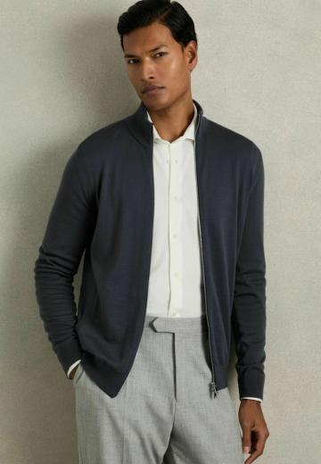 Вязаная кофта