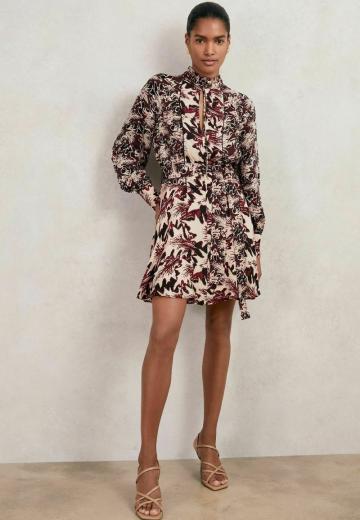 Короткое платье