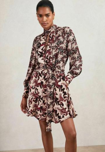 Короткое платье