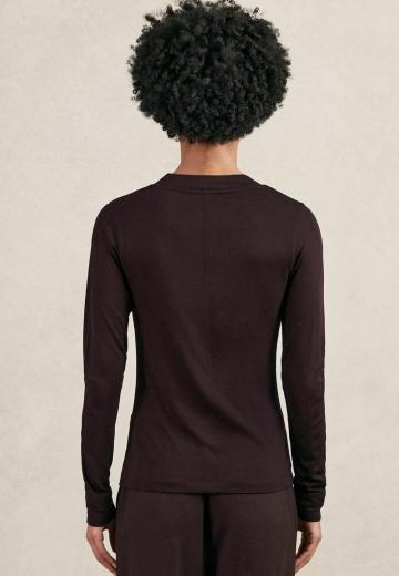 Пуловер с вырезом V