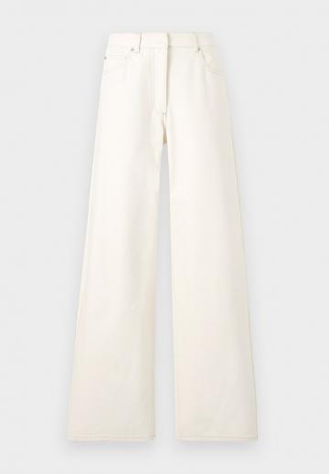 Джинсы бойфренда