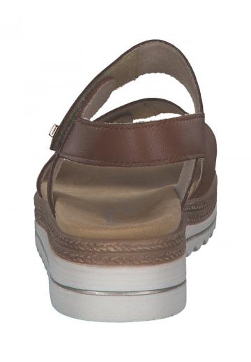 Босоножки на танкетке