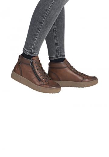 Зимние ботинки