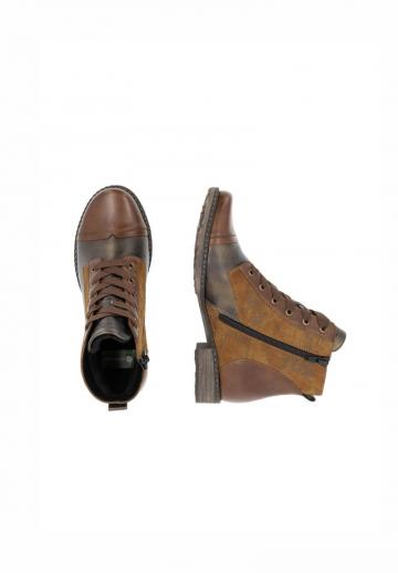 Ботинки на шнуровке