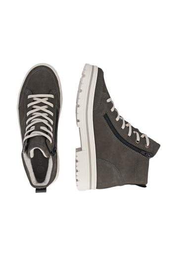 Ботинки на шнуровке