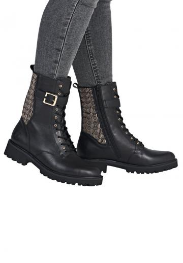 Ботинки на шнуровке