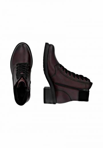 Ботинки на шнуровке