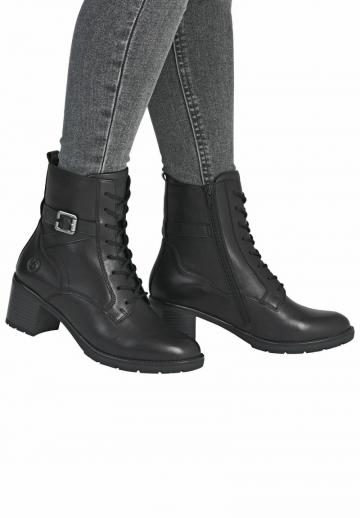 Ботинки на шнуровке