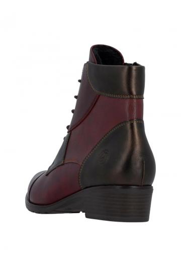 Ботинки на шнуровке