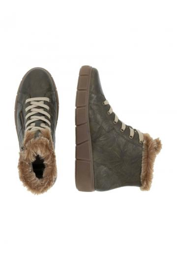 Зимние ботинки