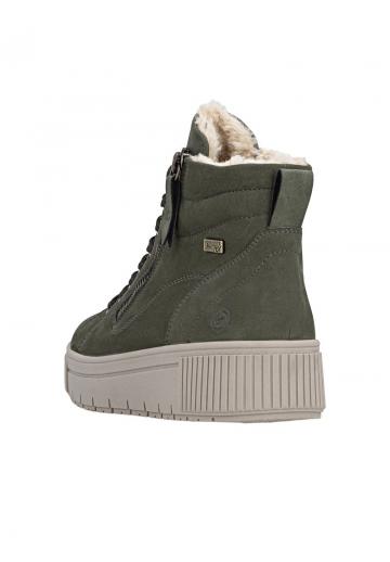 Сапожки на танкетке