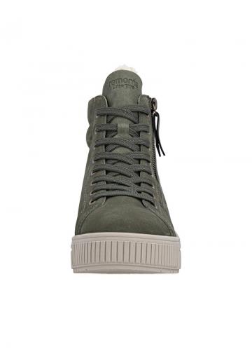 Сапожки на танкетке