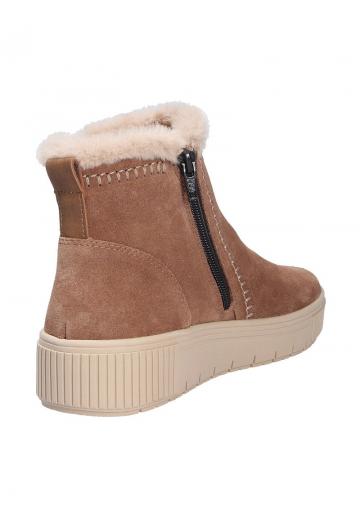 Сапожки на танкетке