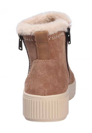 Сапожки на танкетке