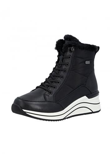 Сапожки на танкетке