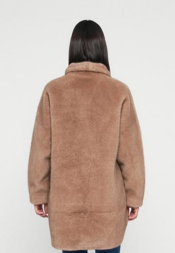 Шерстяное пальто