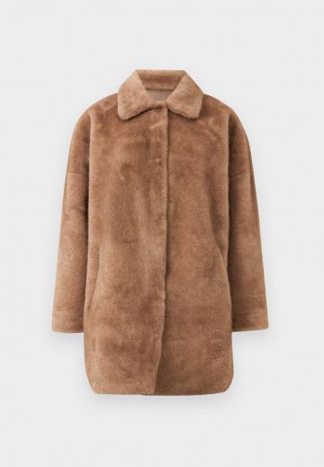 Шерстяное пальто