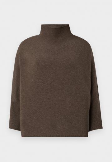 Пуловер с рукавом три четверти