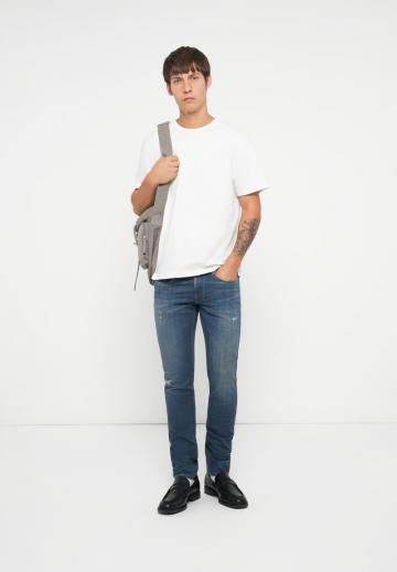 Узкие джинсы