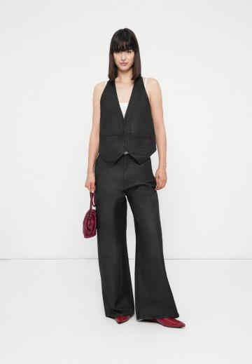 Джинсовая жилетка