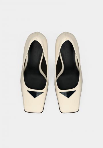 Туфли на высоком каблуке