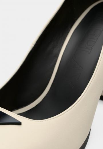 Туфли на высоком каблуке