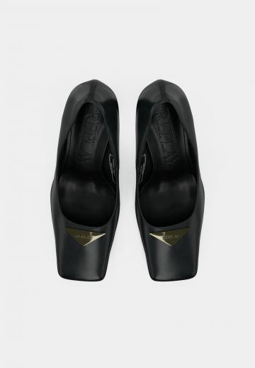 Туфли на высоком каблуке