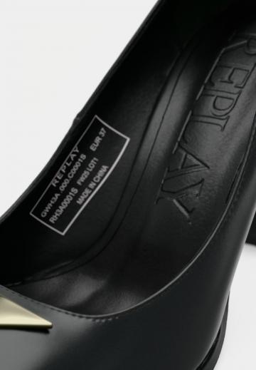 Туфли на высоком каблуке