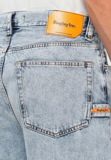 Свободные джинсы