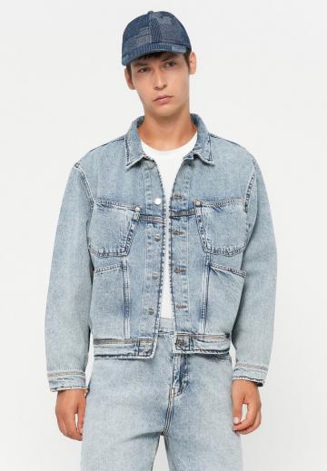 Джинсовая куртка